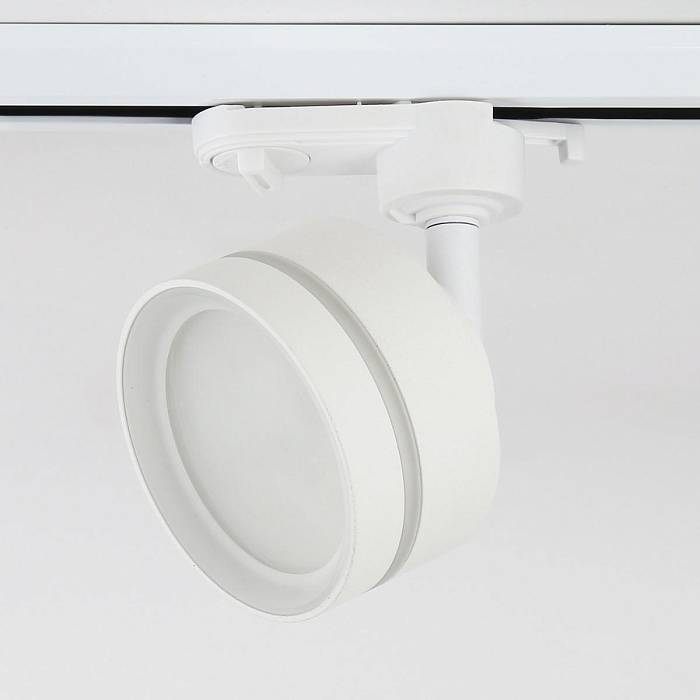 Трековый светильник Ambrella light GL5384 Трековый светильник Ambrella light GL5384 за 1 970 ₽ в наличии с доставкой по России. Трековые светильники. Интернет-магазин каталог товаров актуальные цены и остатки