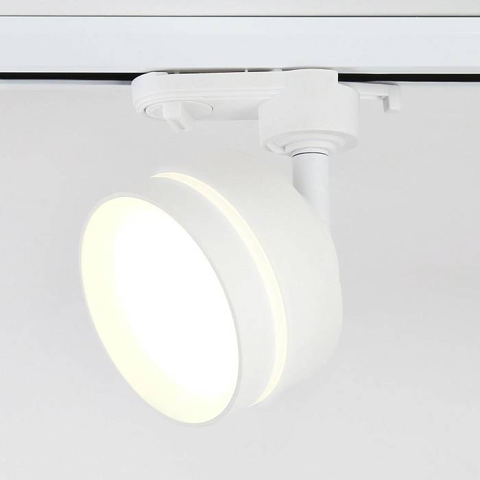 Трековый светильник Ambrella light GL5384 Трековый светильник Ambrella light GL5384 за 1 970 ₽ в наличии с доставкой по России. Трековые светильники. Интернет-магазин каталог товаров актуальные цены и остатки