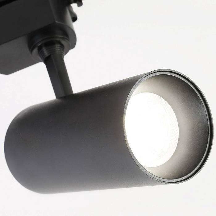Трековый светодиодный светильник Ambrella light GL5828 Трековый светодиодный светильник Ambrella light GL5828 за 1 290 ₽ в наличии с доставкой по России. Трековые светильники. Интернет-магазин каталог товаров актуальные цены и остатки